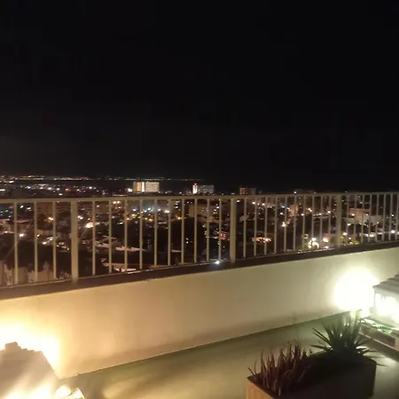 Atico Bellas Vistas 아파트 토레몰리노스