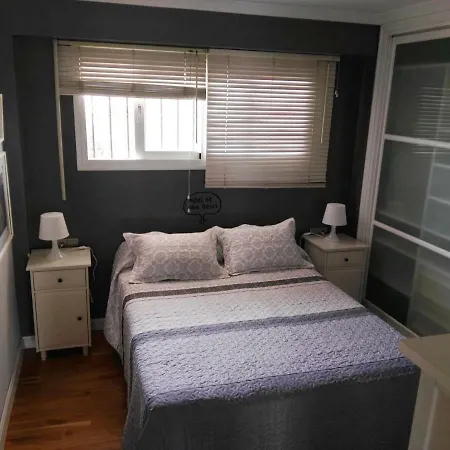 Atico Bellas Vistas 아파트