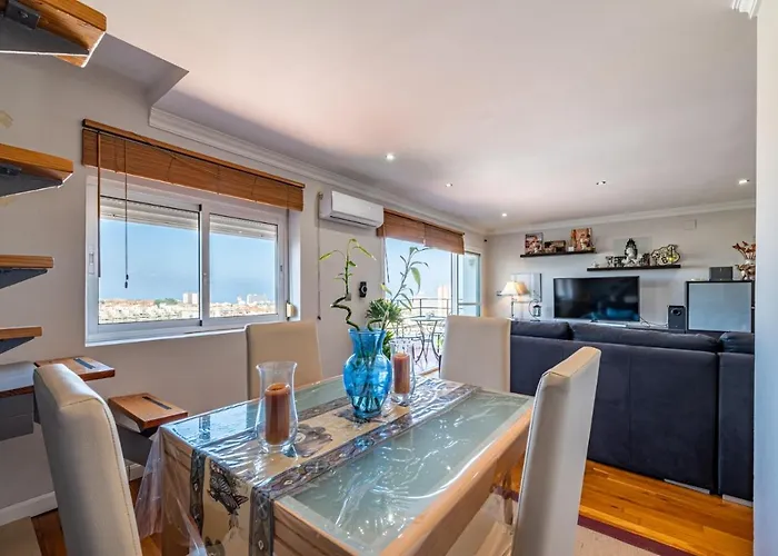 Atico Bellas Vistas Apartment *