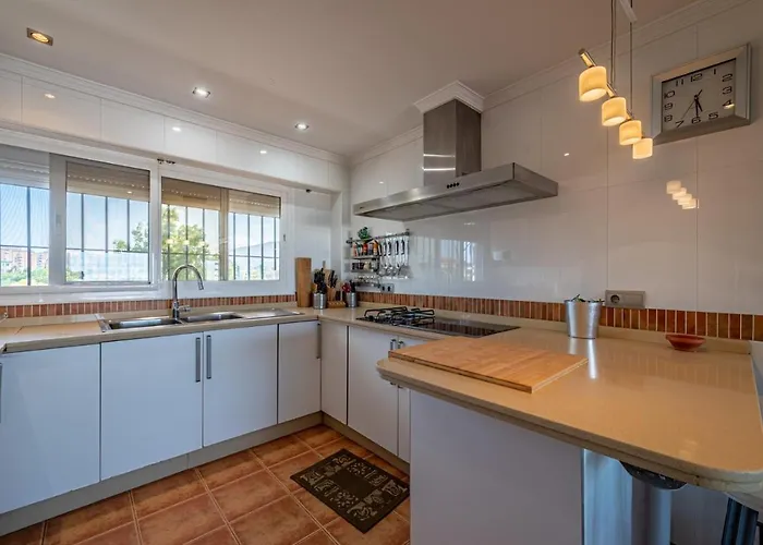 Atico Bellas Vistas Apartment *